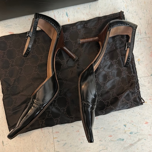 SOLD Vintage Gucci Black Patent kitten heel dress shoes size 8.5 - Picture 5 of 17